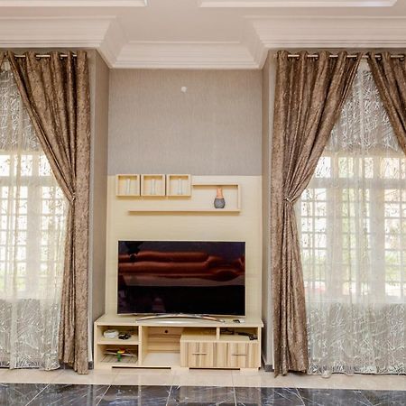 Akingston Residence Ибадан Экстерьер фото