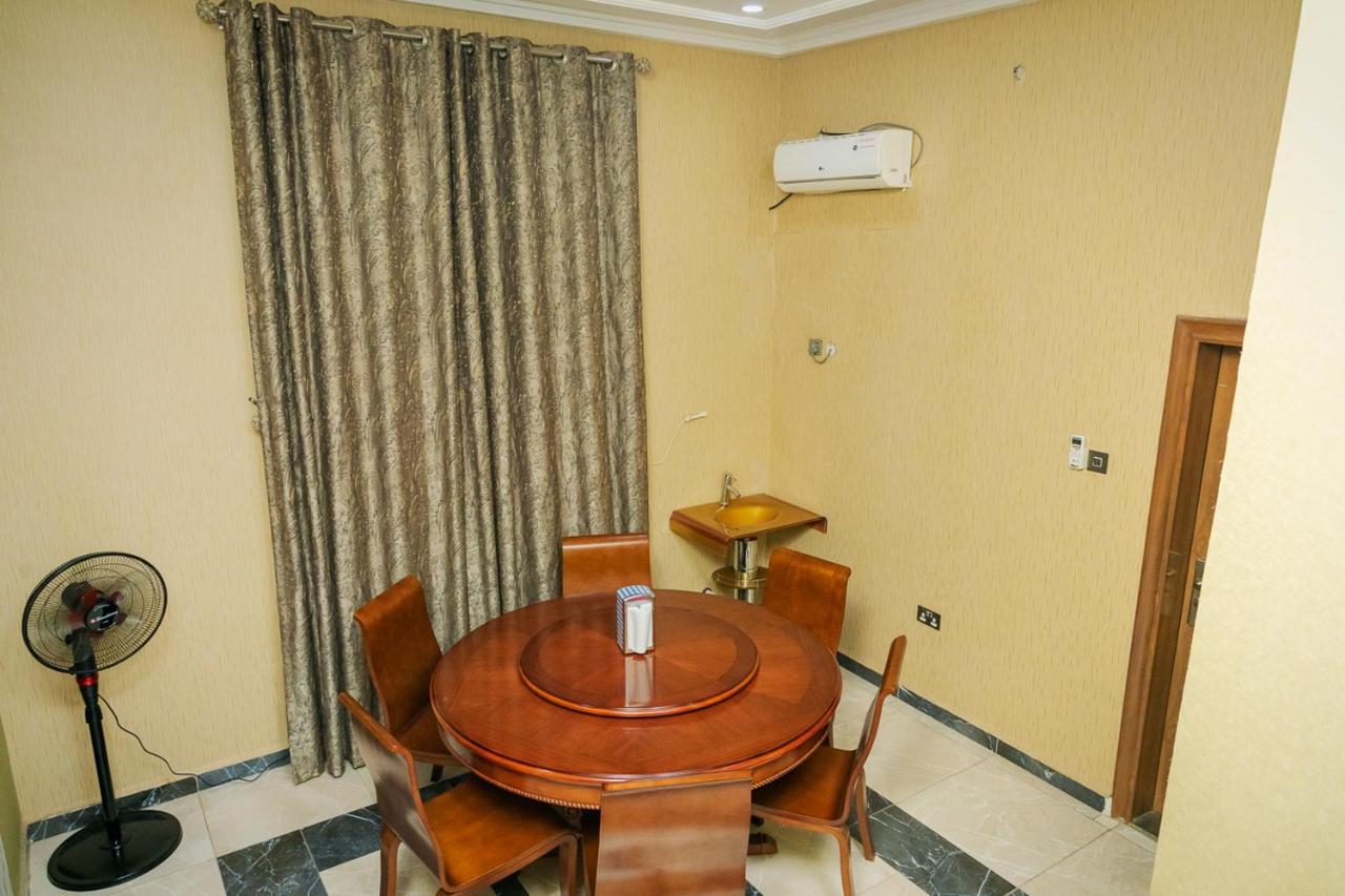 Akingston Residence Ибадан Экстерьер фото