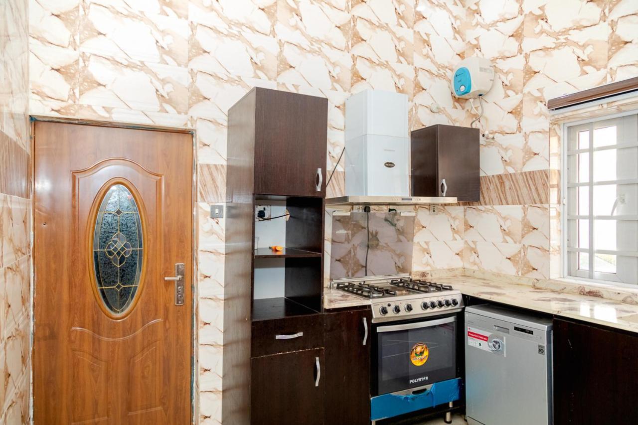 Akingston Residence Ибадан Экстерьер фото